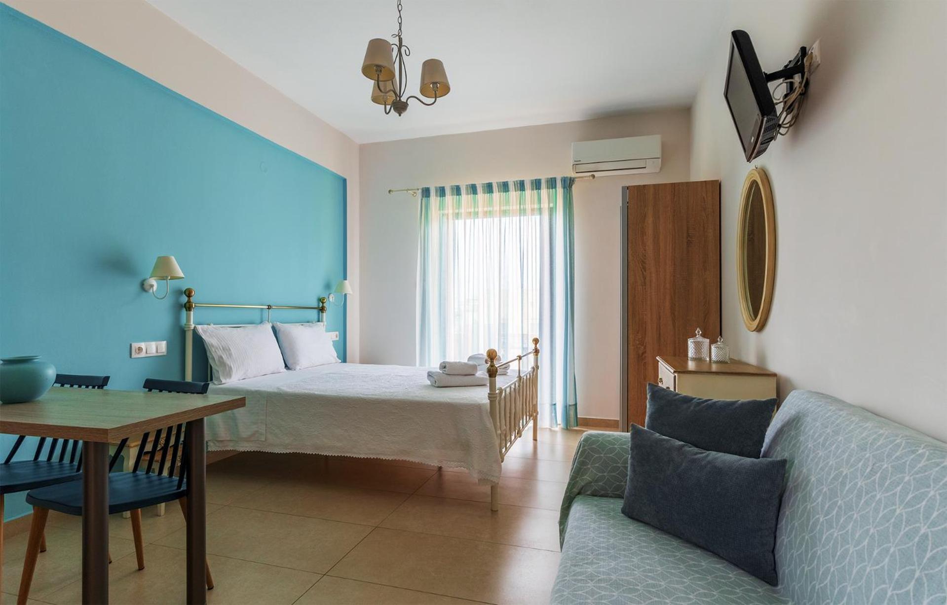 Kaiti 'S Studios & Apartments Palaiochora Bagian luar foto