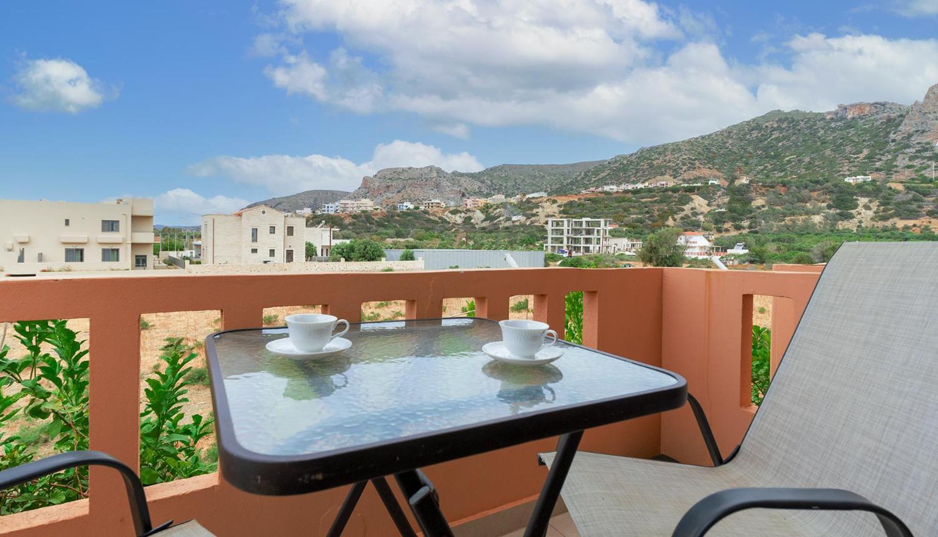 Kaiti 'S Studios & Apartments Palaiochora Bagian luar foto